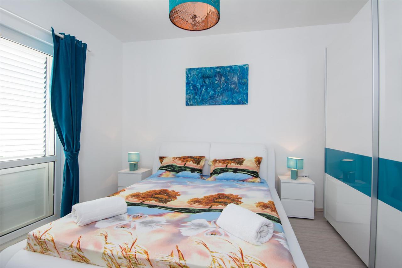 Apartments Iva Donji Seget Zimmer foto